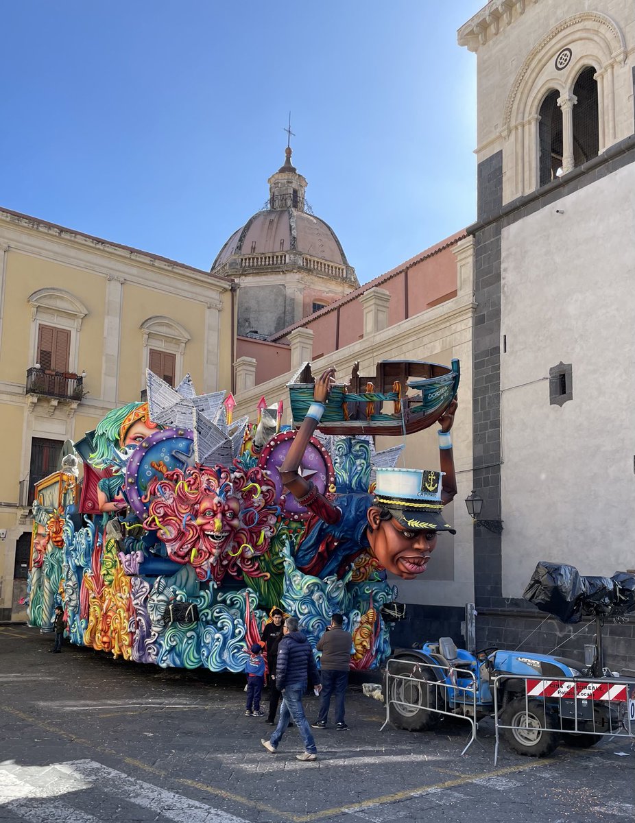 Michael Piazolo (@michaelpiazolo) on Twitter photo Wer errät, in welcher Stadt dieser Karneval-Wagen steht, erhält eine Freie-Wähler-München Jahresmitgliedschaft geschenkt😉. Wer errät, in welcher Stadt dieser Karneval-Wagen steht, erhält eine Freie-Wähler-München Jahresmitgliedschaft geschenkt😉.