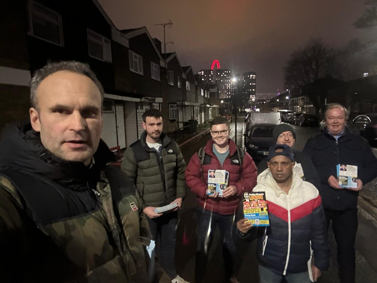 Out campaigning in #StratfordE15 this evening with our London Assembly candidate @FreddieDowning_ spreading the word for @Councillorsuzie