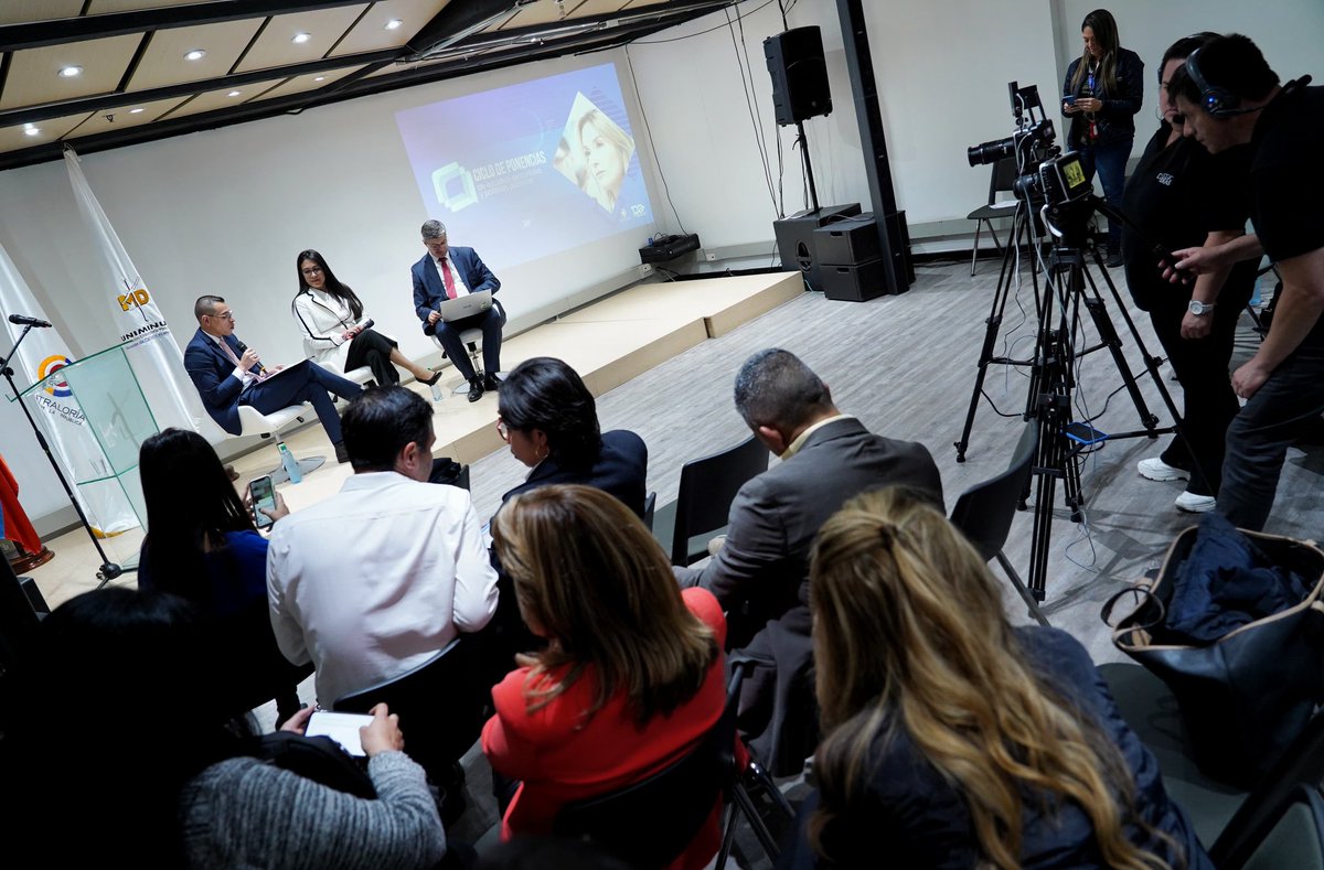 ProsperidadCol's tweet photo. Participamos del Foro "Efectos de la Compensación del IVA sobre las tasas de incidencia monetaria de pobreza y pobreza extrema 2020 - 2023", de la @CGR_Colombia, en donde explicamos el trabajo en beneficio de la población vulnerable y las oportunidades de mejora y fortalecimiento https://t.co/SHQFBxbyTL