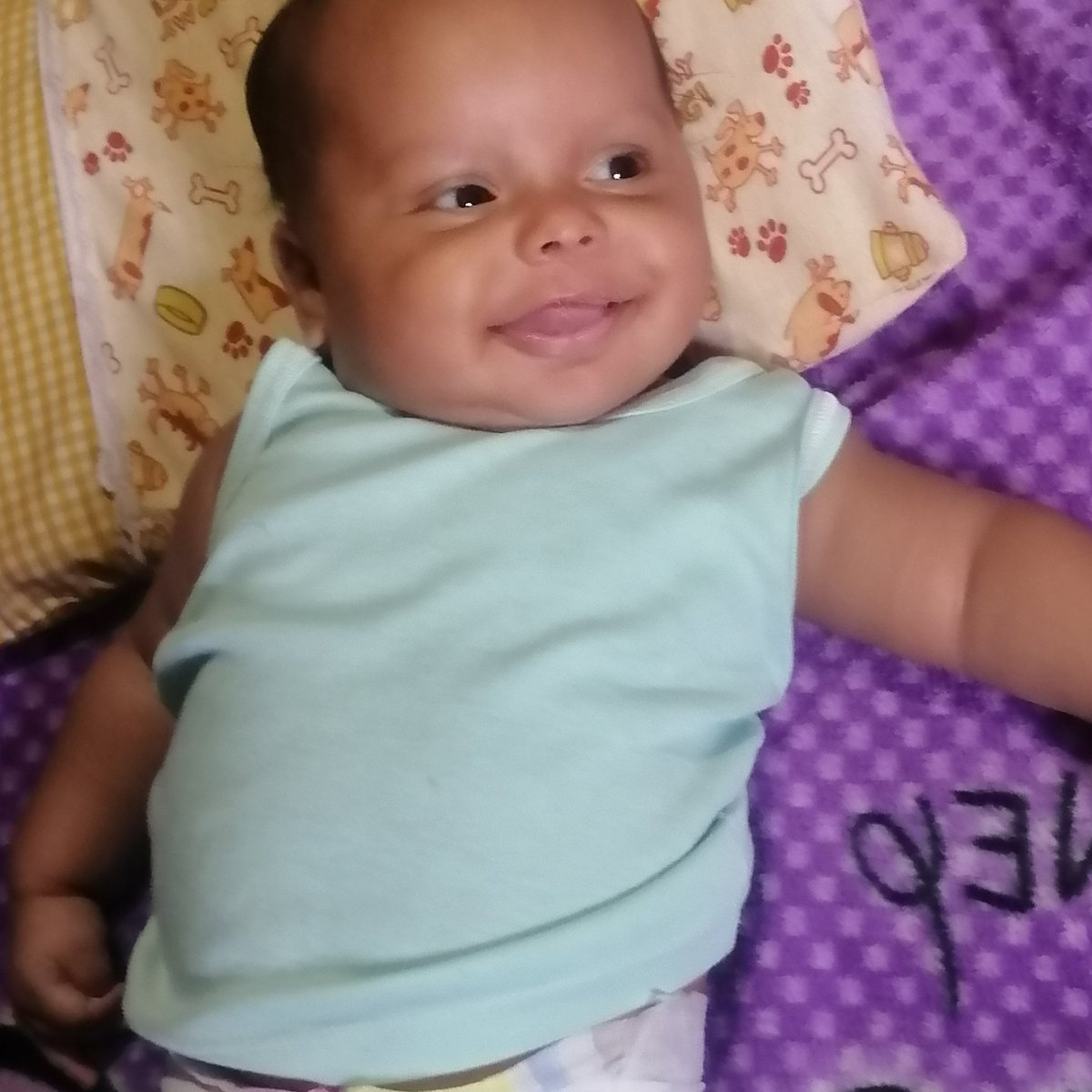 Mi hermoso nieto dios te bendiga bb