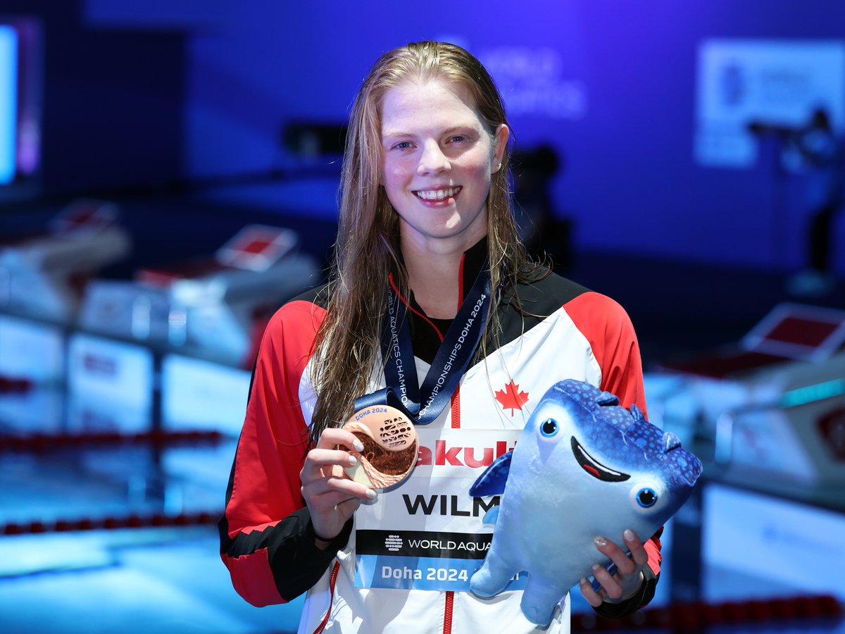 TeamCanada's tweet photo. Making waves at the World Aquatic Championships! 🌊🏊‍♀️ #TeamCanada secured 3 impressive medals, showcasing their talent in the 4x100 free relay🥉, 100m backstroke (Ingrid Wilm)🥉, and 200m IM event (Sydney Pickrem)🥈 https://t.co/WXxwLbWcjd