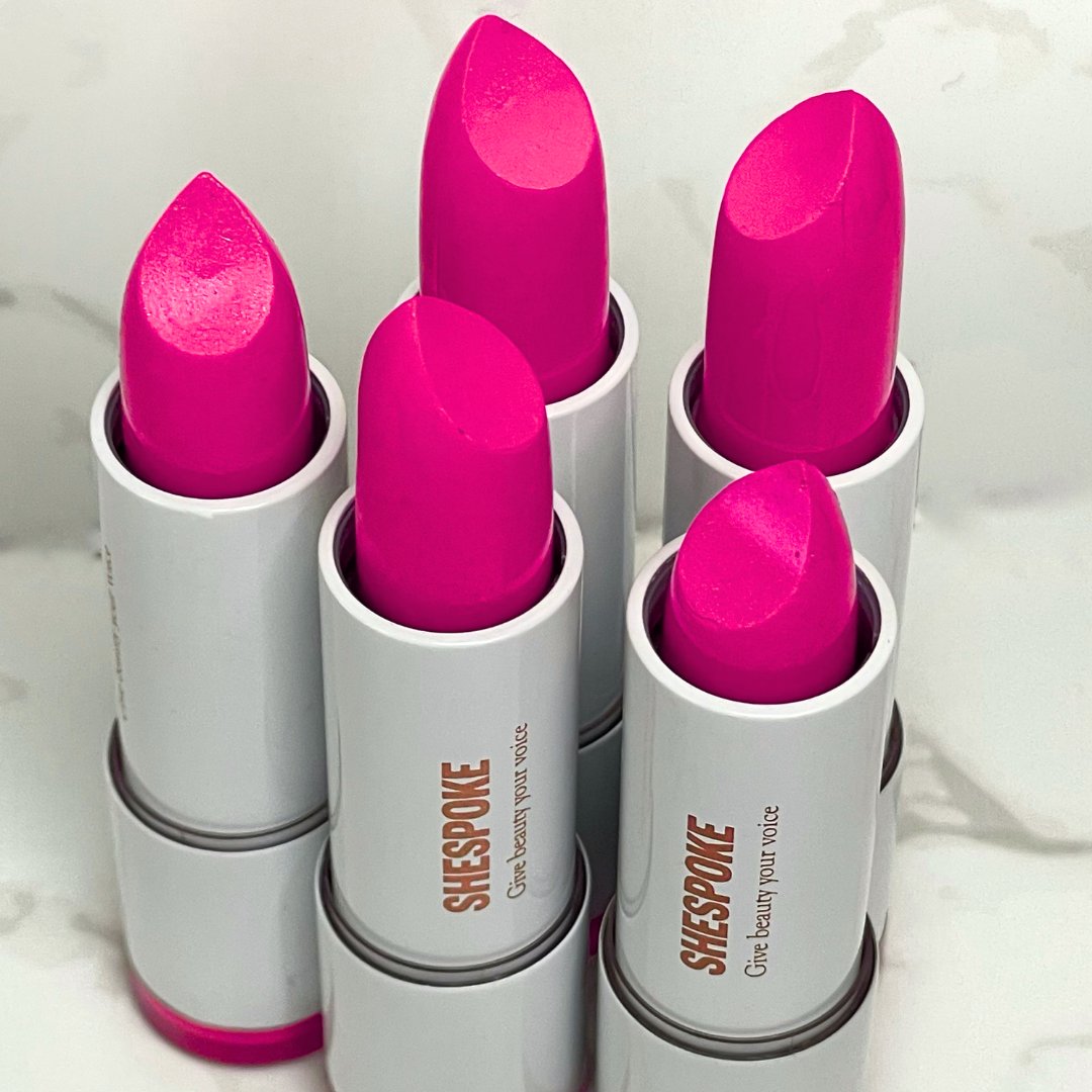 SheSpokeMakeup's tweet photo. My custom lipstick was so good I had to make 4 more. https://t.co/gisgbZGpQM