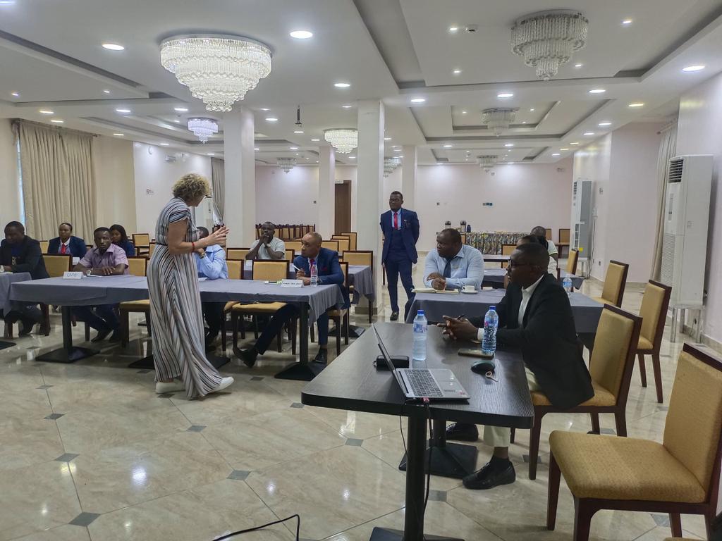 dewdropInst's tweet image. 🌟 Today's Highlights! 🌟

Here's a peek into our ongoing Hospitality Training at Bon Hotel Warri!
🍽️🛎️ #HospitalityTraining #BonHotelWarri #DewdropInstitute