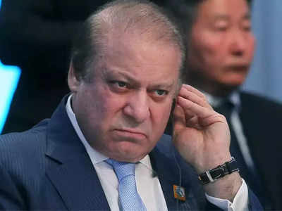 chasifsuleman's tweet photo. *ن لیگ سے لاکھ اختلاف سہی لیکن یہ  بات ماننی پڑے گی کہ اگر انہوں  نے عوام کو تعلیم سے دور رکھا تو نزدیک خود بھی نہیں گئے ۔۔* https://t.co/PIAQhGKLPK