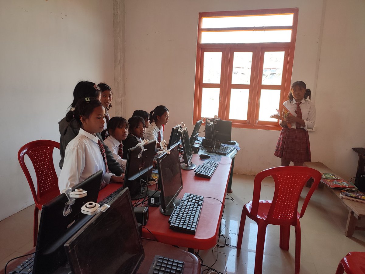 haaimpa's tweet photo. #haaclass6students learning how to insert clipart&amp;pictures in MS Power Point slides. 
Date:13-02-2024 https://t.co/D3QnBWUZRs
