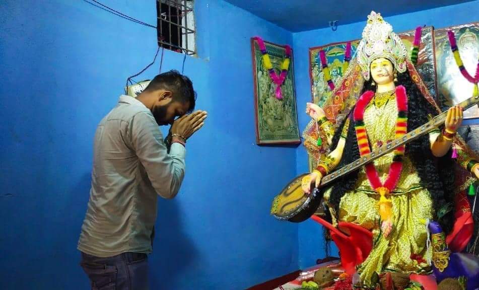 Devendr39947433's tweet photo. बसंत पंचमी की हार्दिक शुभकामनाएं।
जय मां सरस्वती । 🙏🏻💐 https://t.co/yP4lL7nAuB