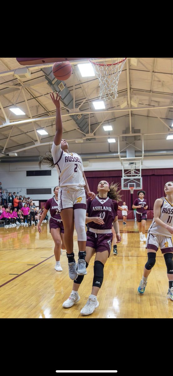 Bsteele0510's tweet image. Last night Shae was recognized and celebrated for becoming the All- Time Leading scorer at Russell High School (girls and boys), along with 1000 rebounds and 700 assists. 
Tonight she scored her 3000th varsity’s point in a game against Portsmouth. 
So freaking proud❤️👏🏽👏🏽👏🏽
