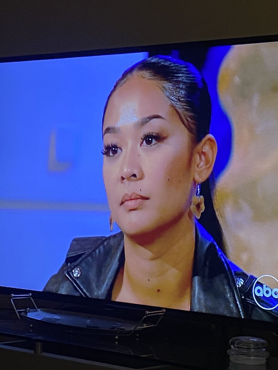 hertakepod's tweet photo. SHUT UP HATER 

#TheBachelor https://t.co/fsMrda6oLw