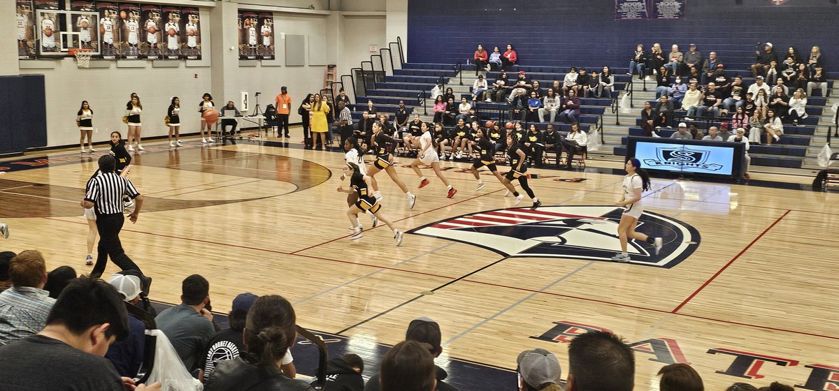 6A Region IV Girls Basketball State Play-offs....Let's Go EC!! #ECProud #Bi-District 🏀❤️😃🐝 @_ECGBasketball