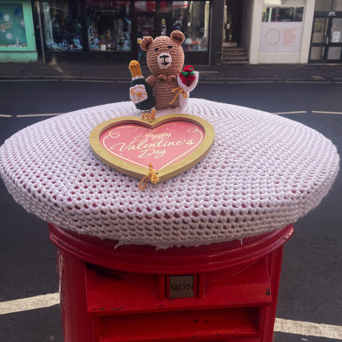 Happy Valentine's Day! ♥️ Recently found this sweet teddy bear during a walk down Dumbarton Road. They must have a date! 🐻😉 #ValentinesDay