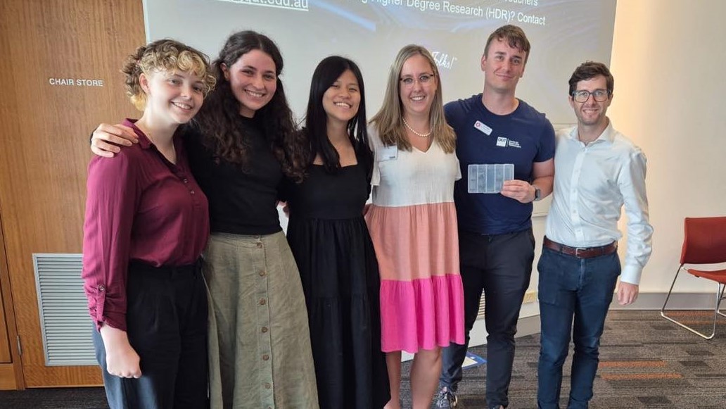 🎉 Congratulations to our #amazing VRES students on their presentations today! Ruth, Ashleigh, Sophia, and Dale have dedicated their summer to cutting-edge #research projects. Excited to see the impact of their hard work! #STEM #innovation #biofabrication #MEW #fatigue #scaffolds