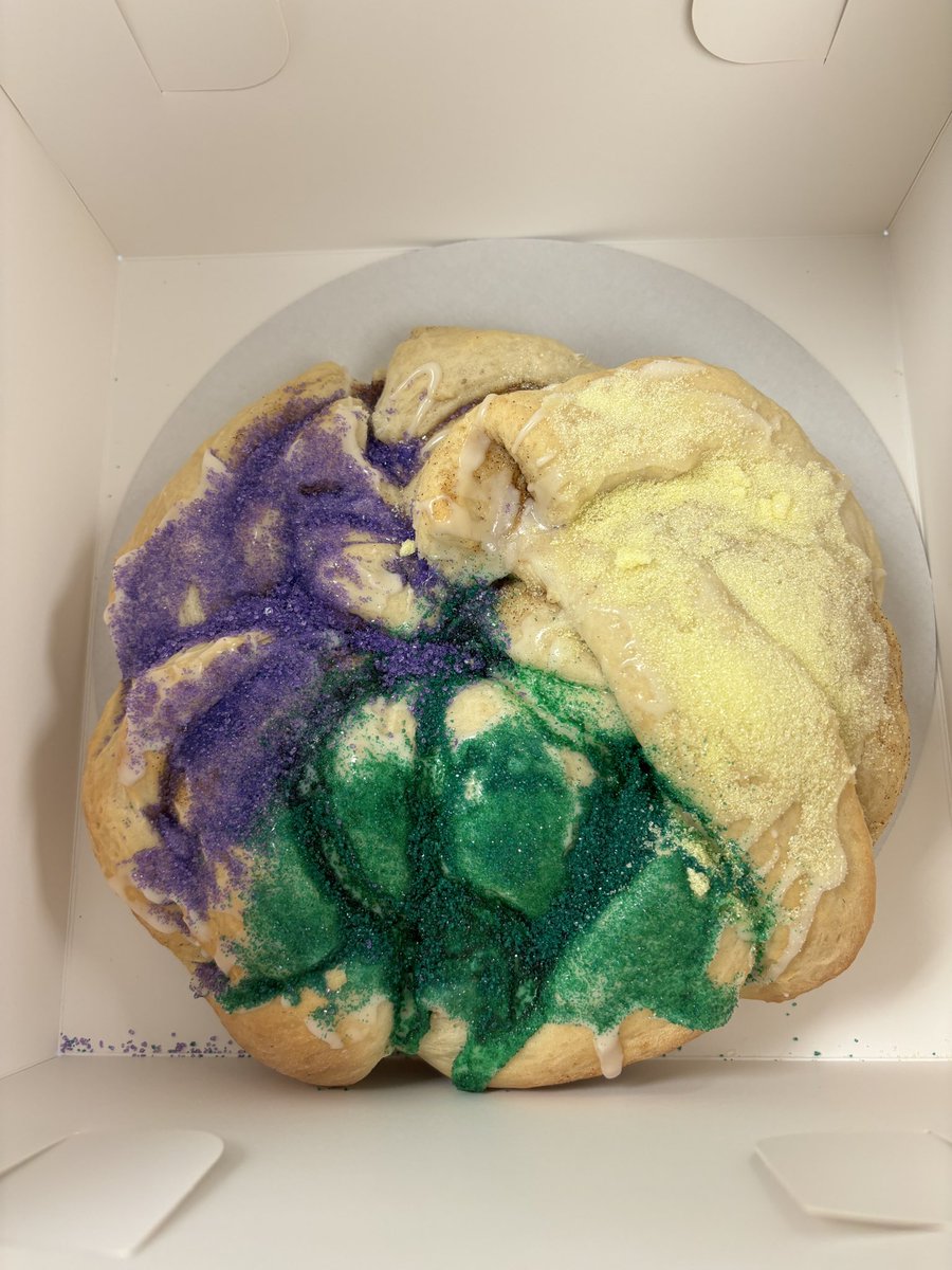 MrsWeberFCS's tweet photo. Happy Fat Tuesday everyone! 
@ClearwaterCHS baking and pastry classes made Kings Cake! https://t.co/EldGlJuCfm