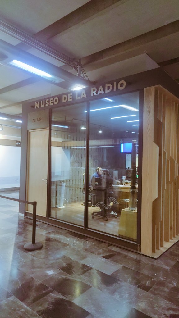 mangelangeles's tweet photo. Toca hacer programa desde el @MetroCDMX para el @heraldoradio_ en el #DiaMundialdelaRadio. https://t.co/E5J9E97Khe