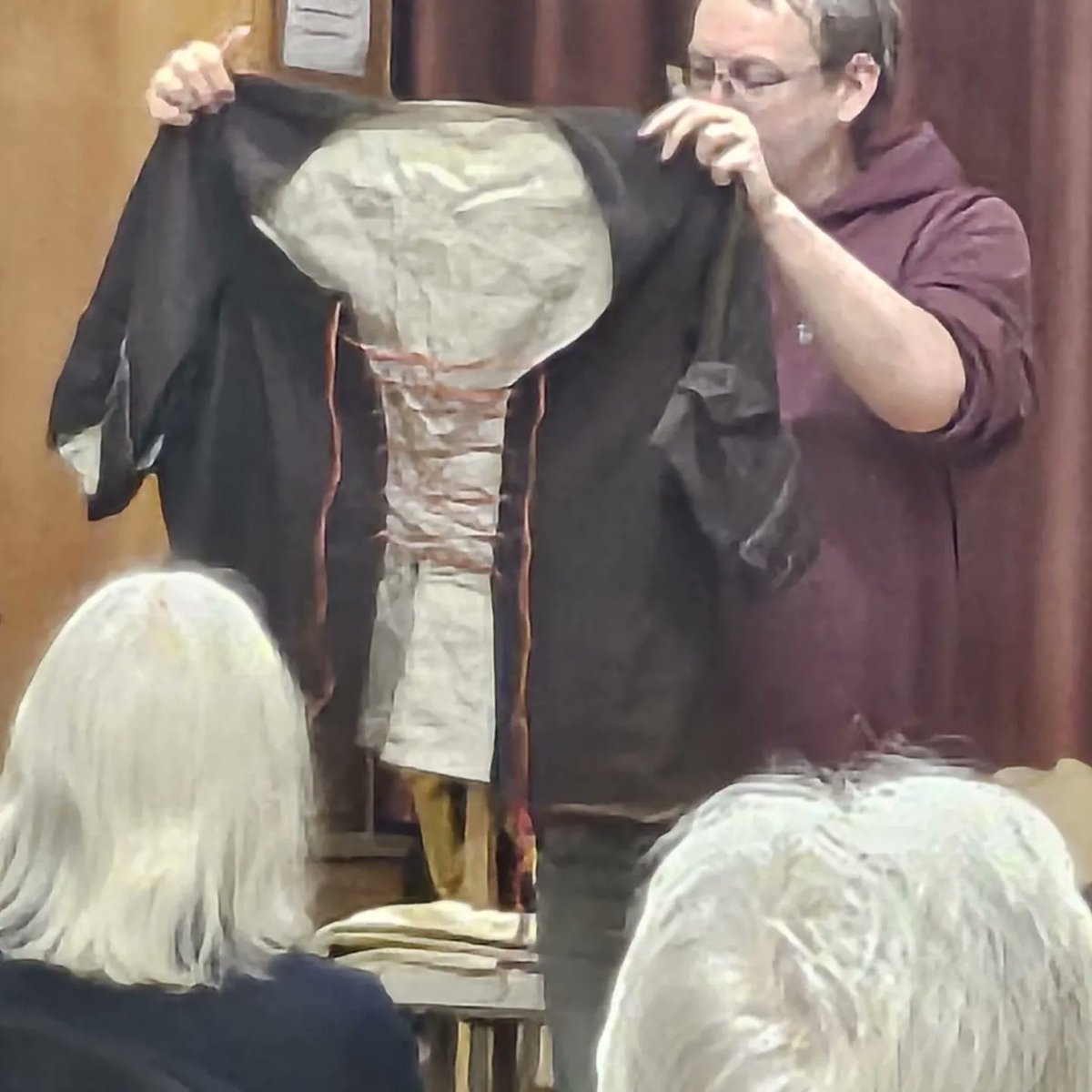 DiscoverhistPH's tweet photo. Tonight we #visited a #lovelygroup to #talk about #clothing and #fashion #throughtime. This #looked at people #wearing #animalskins in #Prehistory, to #ChristianDior and the '#NewLook', post #WorldWarTwo. #talksandpresentations #fashionthroughtime #clothingthroughtime #timeline https://t.co/kgHFmpaDl5