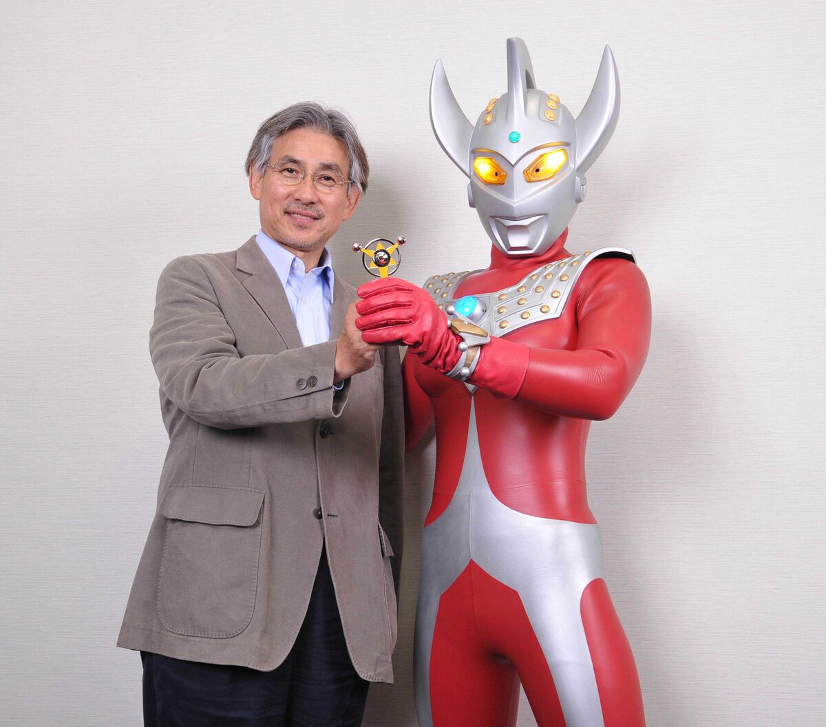 ウルトラマンタローブルマァクの怪獣シリーズZAT隊員東光太郎役篠田三郎サイン入り ウルトラマンタローブルマァクの怪獣シリーズZAT隊員東光太郎役