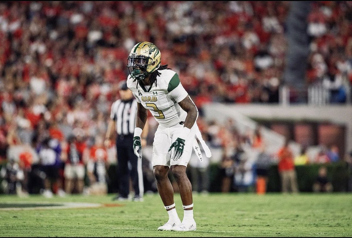 #AGTG After a great call with @QB_CoachColeman I’m blessed to receive my 15th D1 offer from UAB !!!