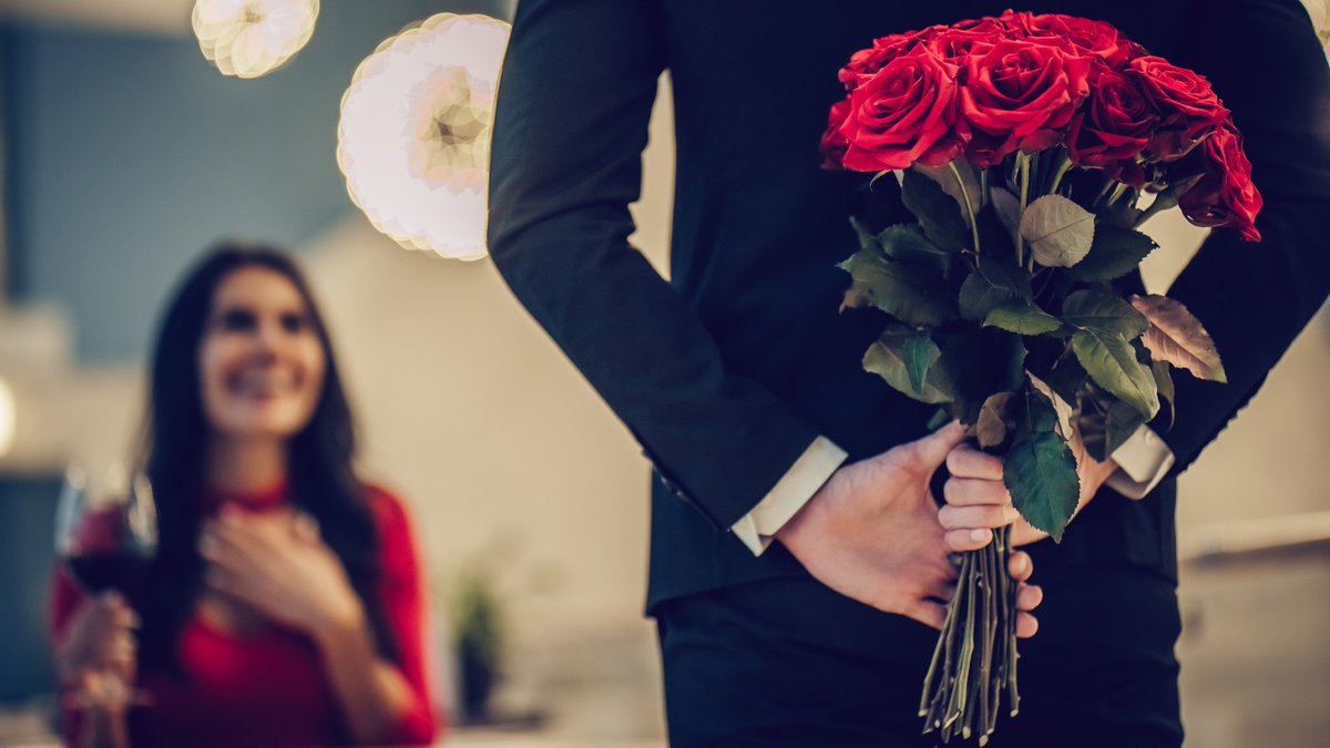What better day to talk about the psychology behind saying I love you the very day dedicated to love, romance, and affection? Full story: bit.ly/48gFqBq #FedUni #PsychologyOfLove #LoveResearch