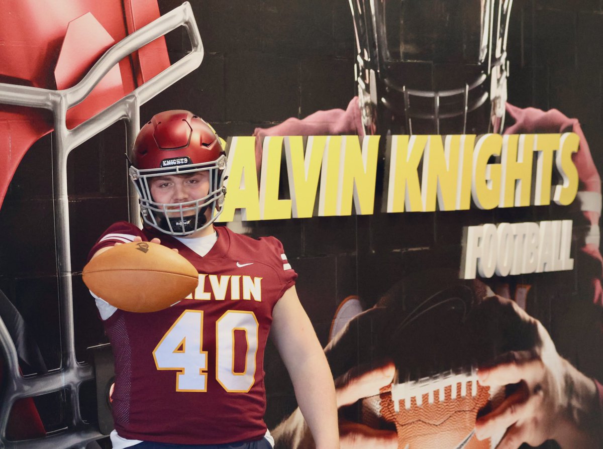 Thank you <a href="/CoachBenDixon/">Ben Dixon</a> for having me for a visit.
I had a great time!
Also excited and blessed to say i have an offer from <a href="/CalvinKnightsFB/">Calvin Knights Football</a> 
<a href="/brent_sandee/">Brent Sandee</a> <a href="/Hudsyfootball/">Hudsonville Football</a>