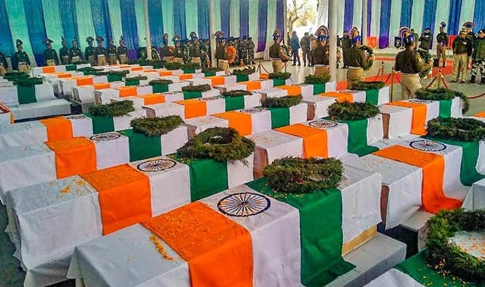 Remembering the #PulwamaAttack heroes on its 5th anniversary. Saluting the 40 brave #CRPF personnel who laid down their lives for India. We owe a debt of gratitude to these sons of India, whose supreme sacrifice will never be forgotten.
#TrueHeroes #Gratitude #JaiHind