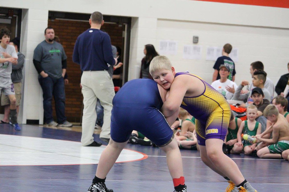 LyonsDenWrestl's tweet image. Good luck to Ragen, Sam, and Trevor tomorrow as they start their State Tournament run. Sam and Trevor are Lyons Den alumni and represent us well.