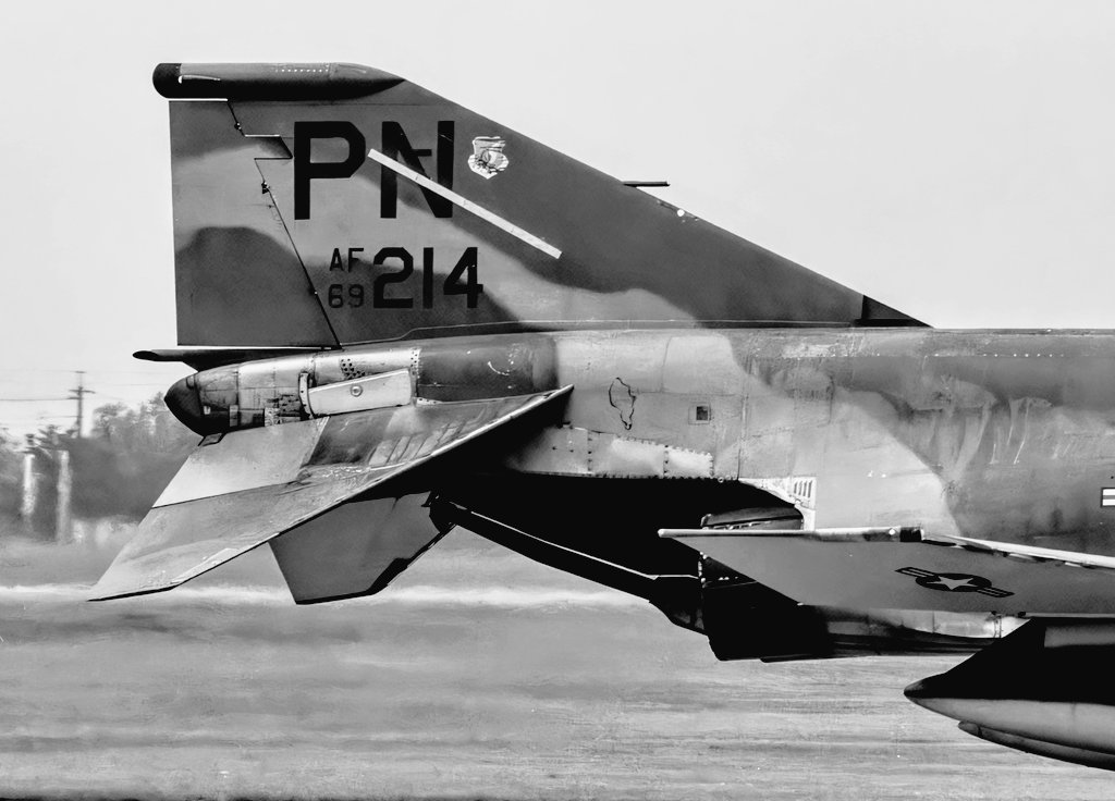 #214の日 横田基地 F-4G
90TFS 3TFW PNrd 69-7214
1981。