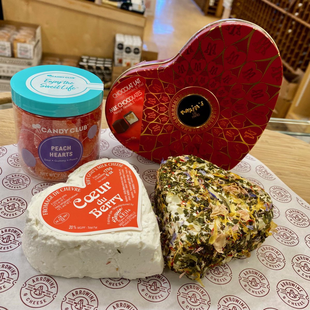 We 💝 cheese and more at Arrowine!  We have a ton of awesome (and limited!) items for you and your loved ones to celebrate this Valentine's Day.  Make Arrowine the one-stop-spot for all your goodies! 💌🧀🍫