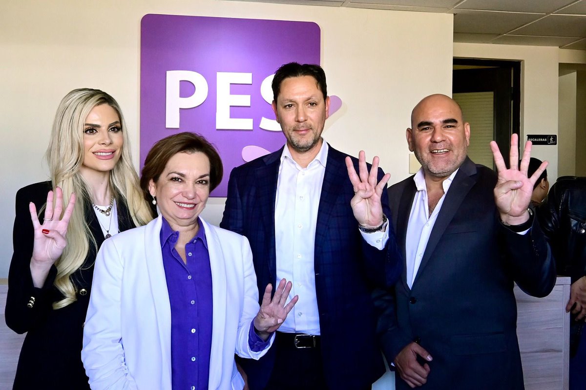 Hoy tuve la oportunidad de platicar con integrantes del Partido Encuentro Solidario, muchas gracias a la Diputada Paloma Terán y al Diputado Ernesto Munro por la invitación. 

Me siento muy entusiasmada porque estamos formando un gran equipo, estoy segura que trabajaremos en