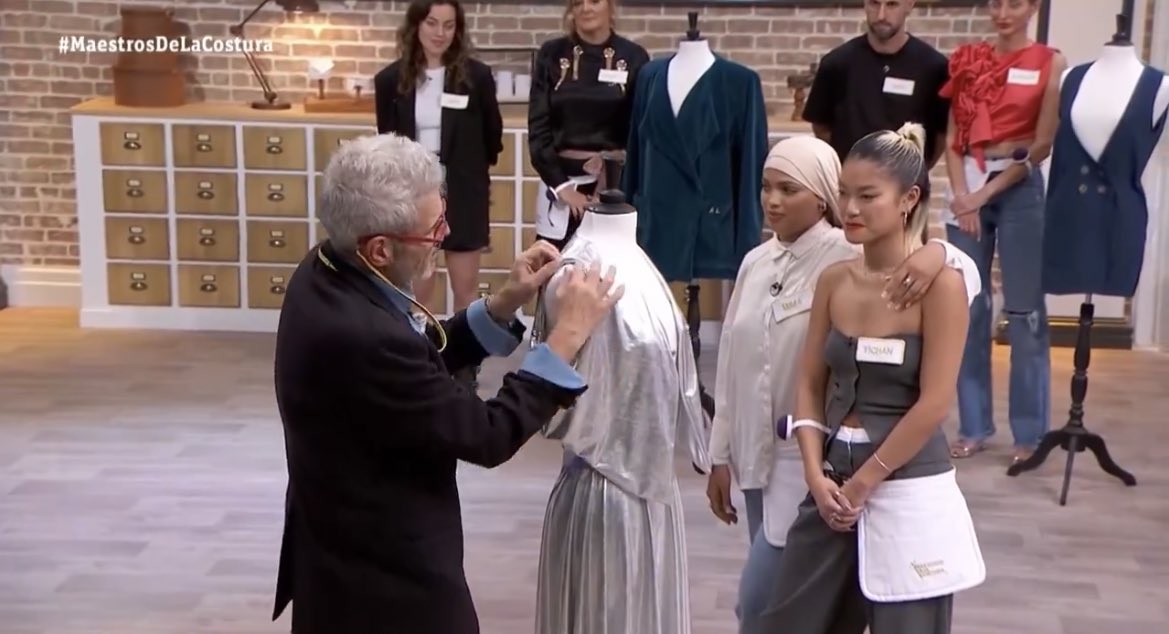 correveidileee's tweet photo. Diseño de  #MaestrosDeLaCostura vs diseño de Next in fashion: https://t.co/qHfvu4NlZg