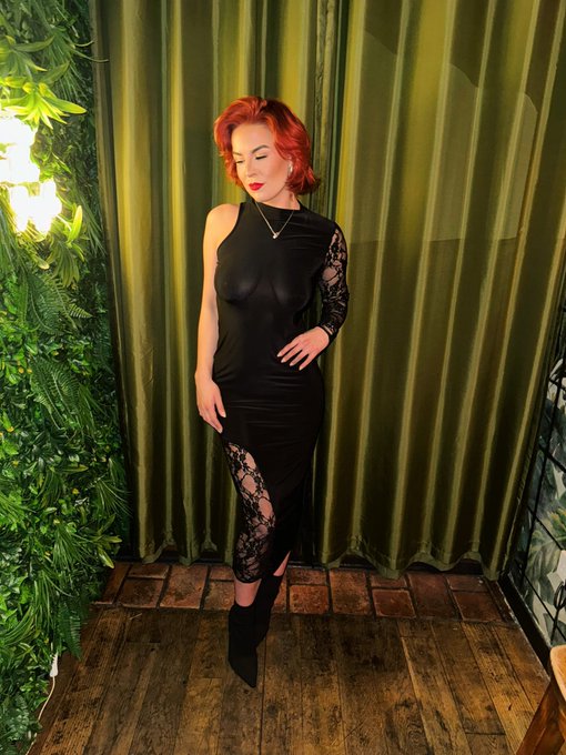 Everyone All Night: &ldquo;babe you can see your tits through your dress&rdquo;   Me: &ldquo;I know. They look great huh<a href="/tag/heels"class="tags"><span>#heels</span></a><a href="/tag/orange"class="tags"><span>#orange</span></a><a href="/tag/ass"class="tags"><span>#ass</span></a><a href="/tag/itgirl"class="tags"><span>#itgirl</span></a><a href="/tag/balaclava"class="tags"><span>#balaclava</span></a><a href="/tag/rearview"class="tags"><span>#rearview</span></a>