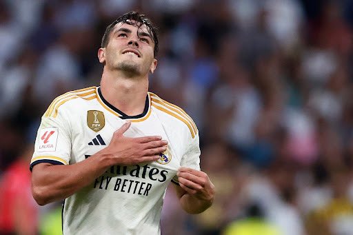 💬 براهيم دياز: "هذا ليس عيد الحب على الإطلاق، يمكنني أن أقول إنني أحب ريال مدريد". 🤍