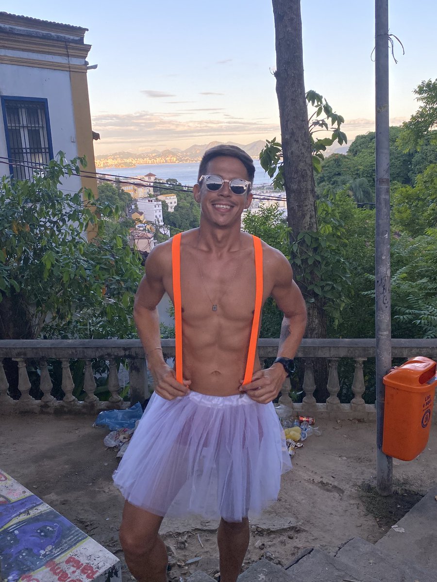 TiagoWoolf's tweet photo. Carnaval 🎉 https://t.co/5Pwbwgl7YL
