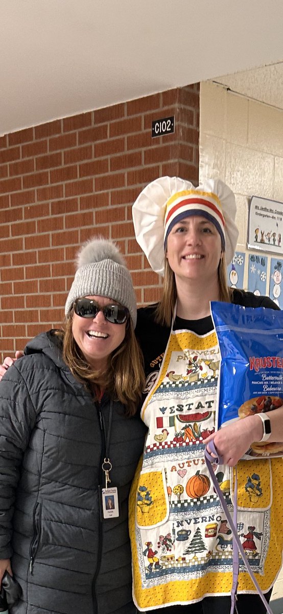 PamleePlee's tweet photo. Many thanks to our amazing principal Mrs. Wright for providing everyone with pancakes @GuthriePublic @SCDSB_Schools Thanks to Mr. Anderson &amp; our wonderful school volunteers for helping! #Thankful #PancakeDay https://t.co/m3AkdW7Sq0