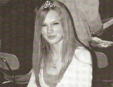 folkloreemind's tweet photo. This is my friend Becky. She used to be a happy, popular girl until one night she snorted marijuana at a party. She died instantly. Please don't do marijuana. It's the most dangerous drug out there. Please don't wind up like Becky. https://t.co/bTl7u67n8P