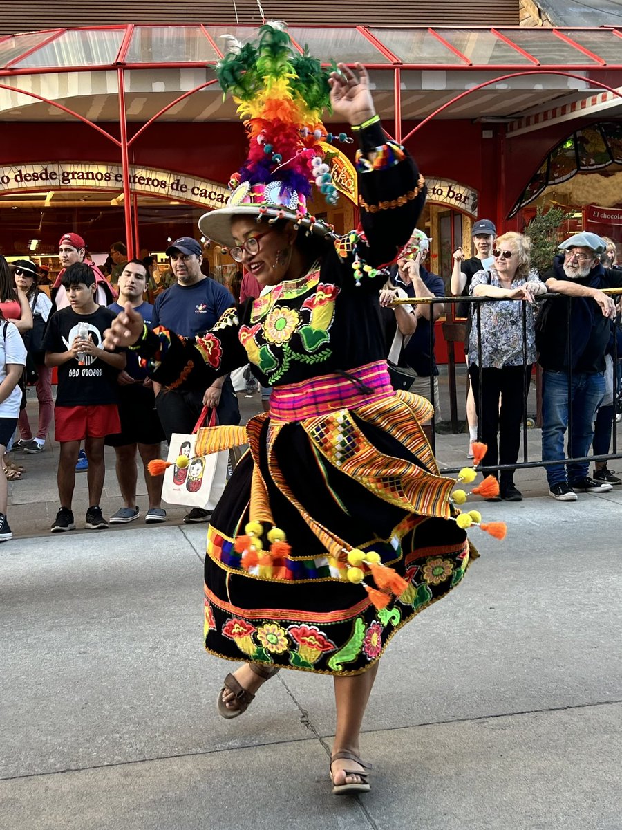 paitod's tweet photo. #carnaval #bariloche #carnavalbariloche https://t.co/yHEujZeFmH