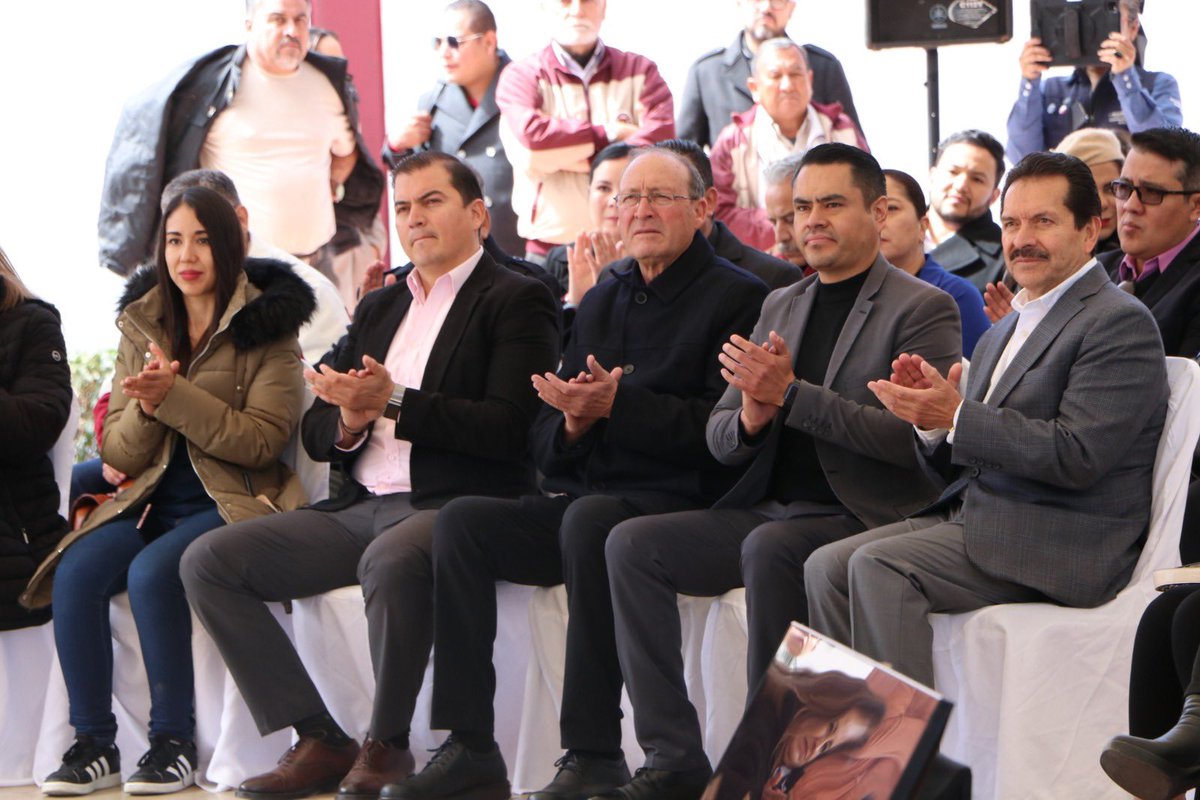 Acompañe al Gobernador <a href="/EVillegasV/">Esteban Villegas V.</a> en su visita al ITD dando su respaldo a la comunidad estudiantil en la toma de protesta de Axel Arrieta, como presidente del Comité de Sociedad de Alumnos

 <a href="/ITD_oficial/">ITD OFICIAL</a> ha sido, es y seguirá siendo una palanca del desarrollo de nuestro Estado