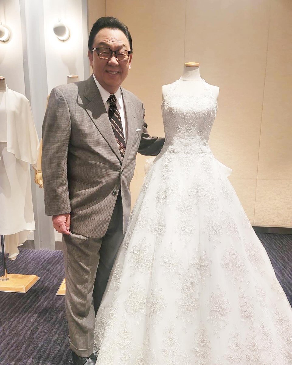 umezawatomio's tweet image. 先日アップしたこちらのドラマの写真、放送が決まりました。
デザイナー桂由美さんの半生を描いた「はれのひシンデレラ」。
僕は女性雑誌の編集長を演じます。
2月24日15時30分から日テレ系です見てね！

#はれのひシンデレラ
#桂由美
#ドラマ