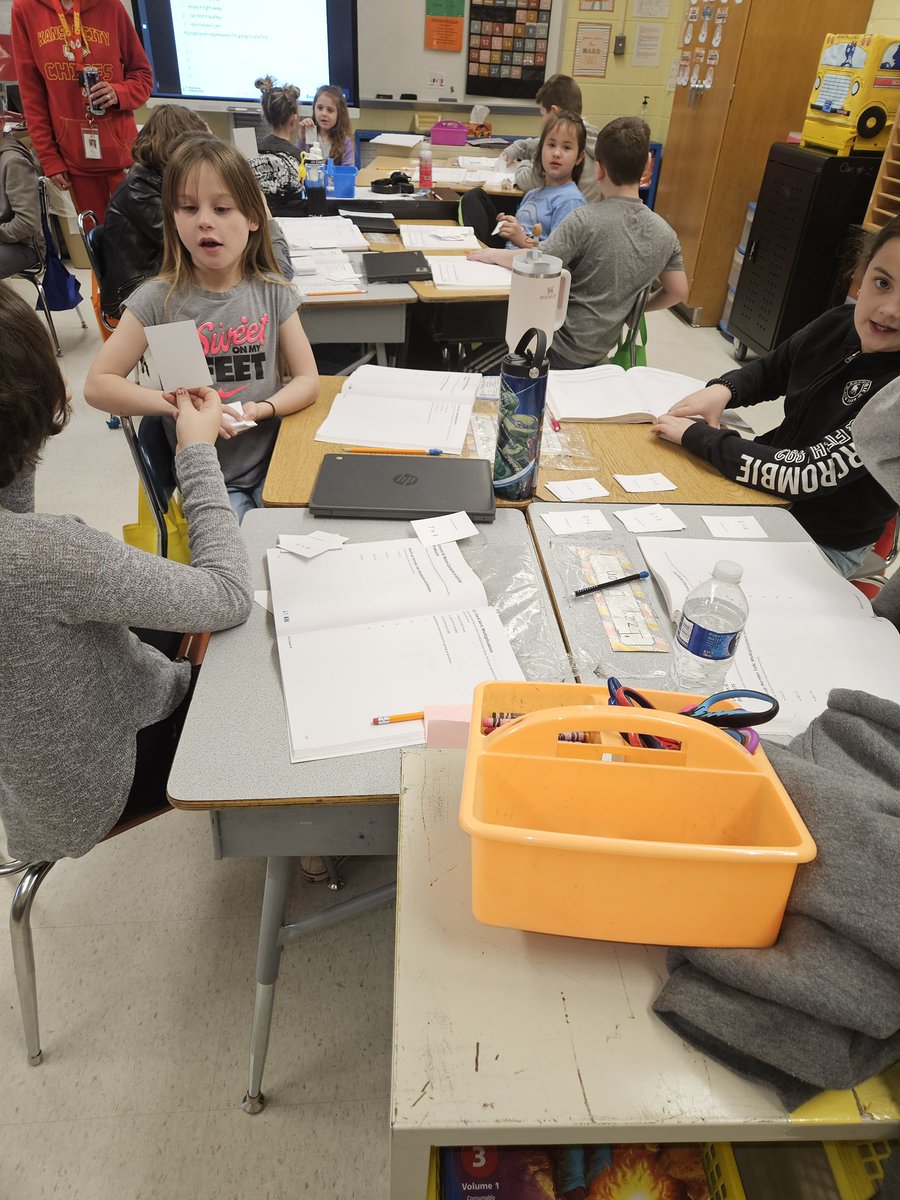 thirdday82's tweet photo. Mrs. Justice’s 3rd grade students are quizzing each other on multiplication facts and sorting answers into categories of "knew it right away, had to think about it, don't know it yet."  @IllustrateMath @cannonsburgelem https://t.co/D2mMbPRliC
