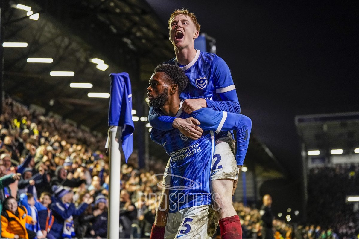 jbphotography0's tweet photo. A special night!! @Pompey romp to a 3-1 victory over @CambridgeUtdFC @SkyBetLeagueOne @ProSportsImages #Pompey #Sonyalpha #bouncearound https://t.co/hvbhtAqFAo