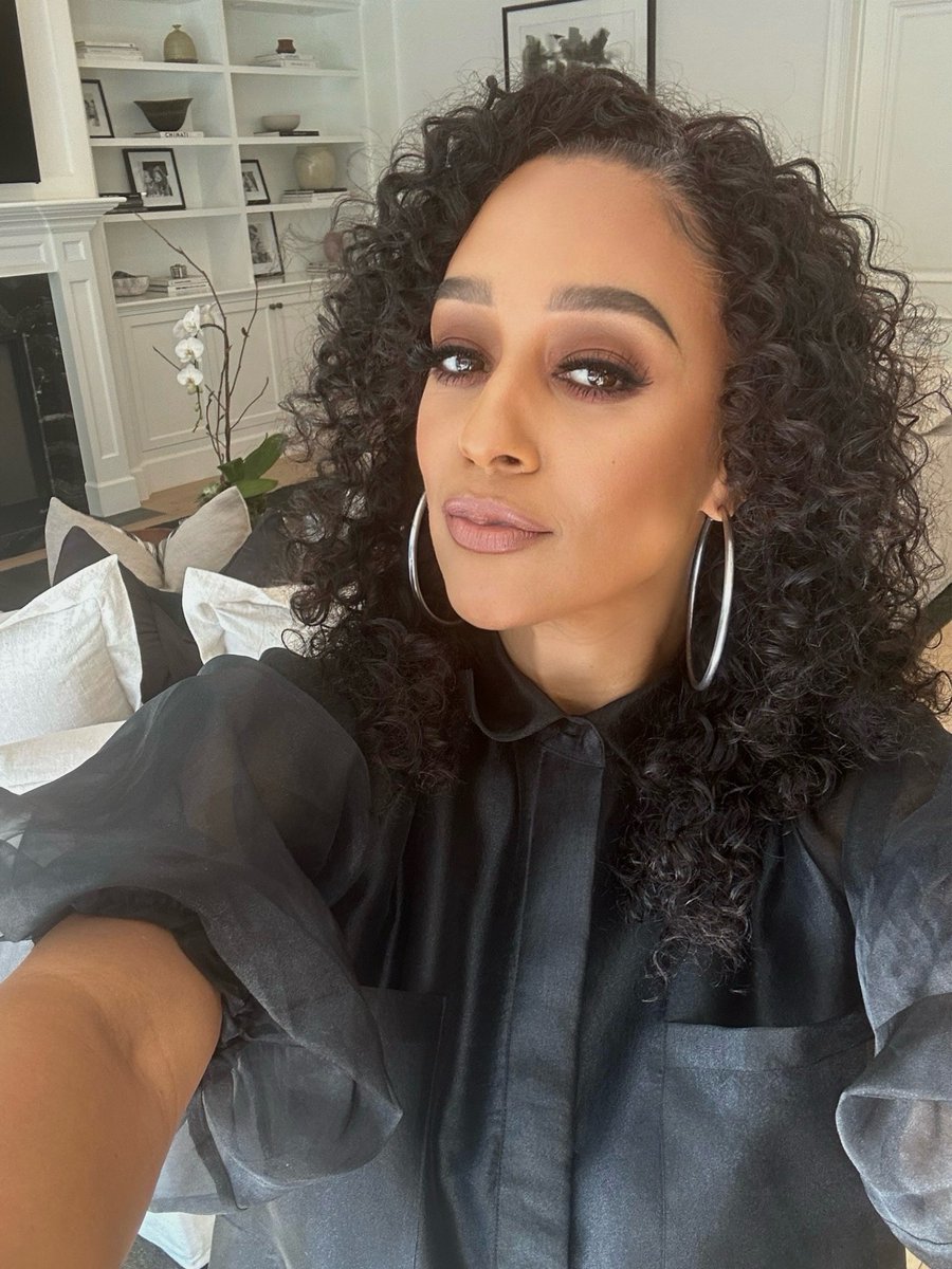 TiaMowry tweet picture