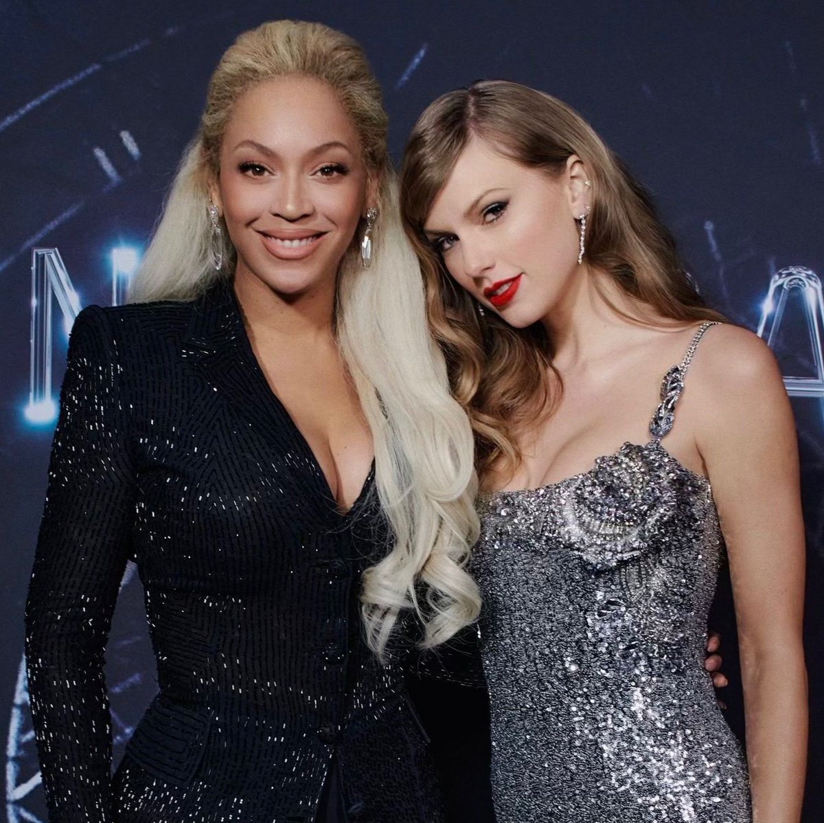 TheSwiftSociety's tweet photo. 💬| @Beyonce's producer on if Taylor Swift is on her new album

"Let's just say she's on the approach of shocking the world" https://t.co/doRkwL2NBv