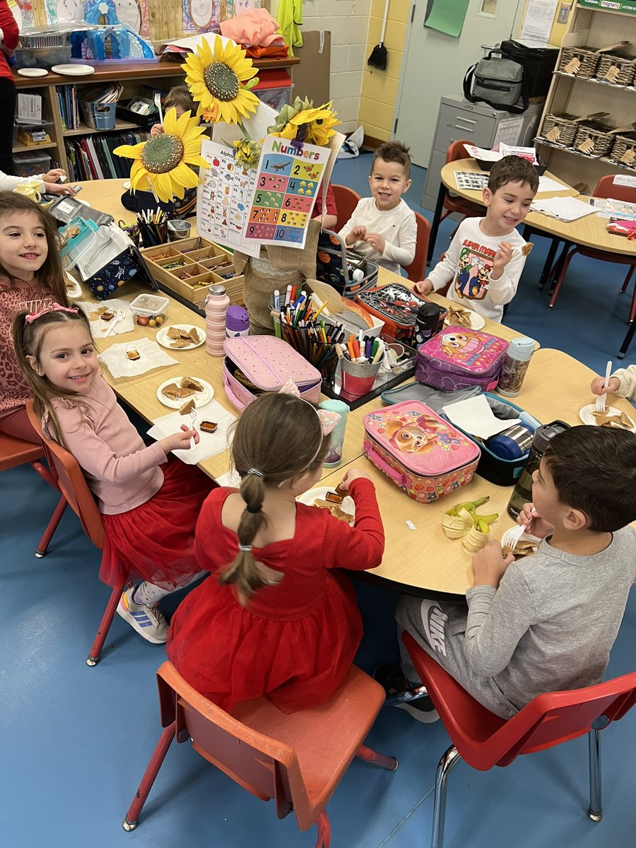 Students enjoyed pancakes today for Shrove Tuesday! @ElizabethCrowe_