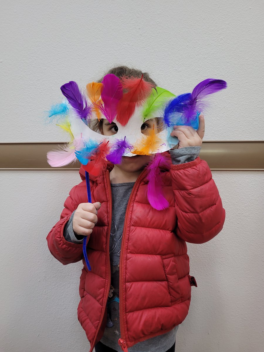 Today @ONEgenCares Daycare Center celebrated Mardi Gras. Each preschooler & senior decorated their own Mardi Gras masks using markers & feathers with a little help from each other! #happymardigras #IGP #IntergenerationalConnection