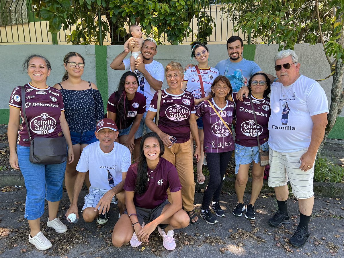 Mylena0211's tweet photo. O melhor lugar do mundo é sempre ao lado de quem te faz feliz.
Tudo por vocês família.
Vocês fazem parte de tudo.
Amo vocês eternamente 🥰🫶🏼 https://t.co/BeMumkot1j
