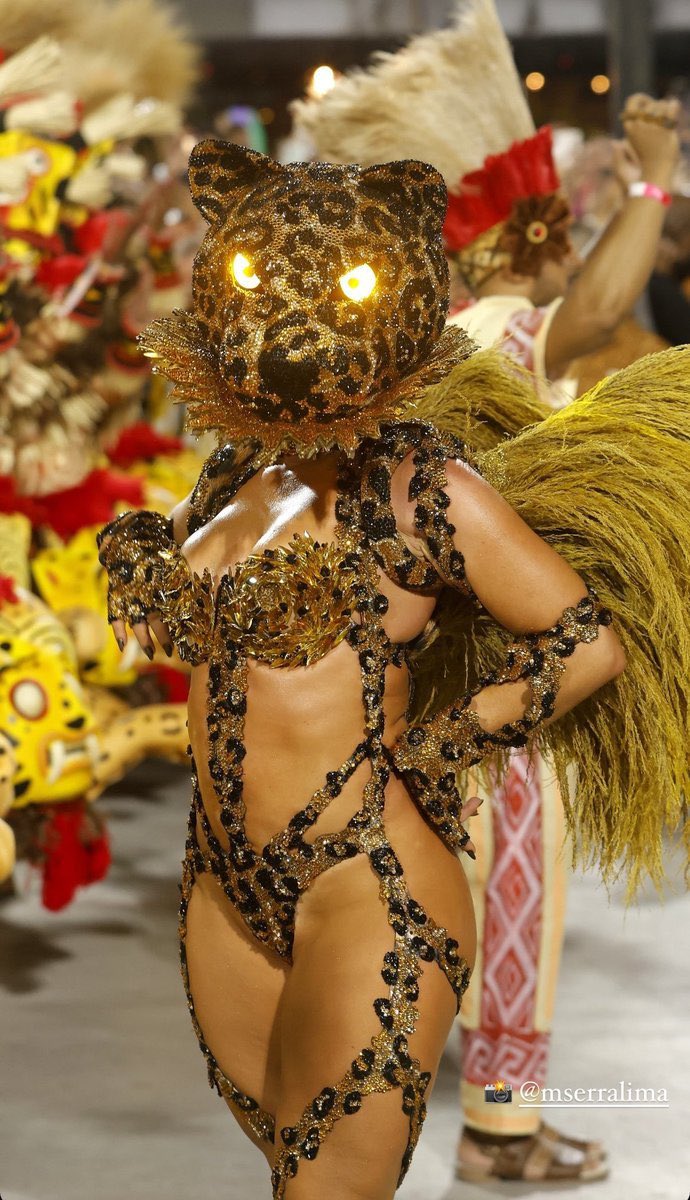 this picture of paolla oliveira the rio carnival 🇧🇷