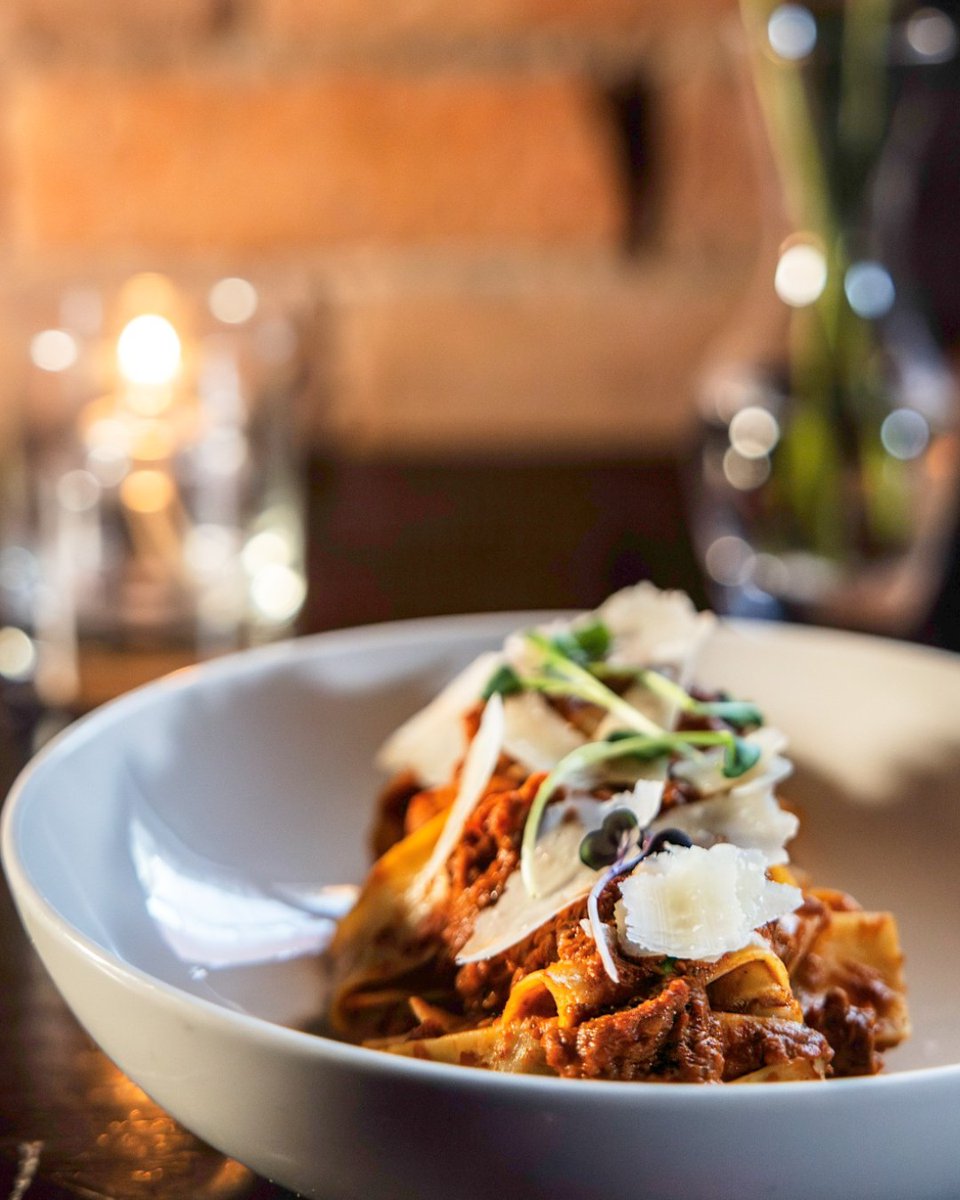 Celebrate ❤️ with a special #ValentinesDay menu:
Indulge in-
* Hearty Pappardelle Bolognese
* Succulent Shrimp & Gnocchi
* Decadent Brown Butter Blondie
Paired perfectly with our craft beer🍺  

#FortPoint #Seaport #BostonEats