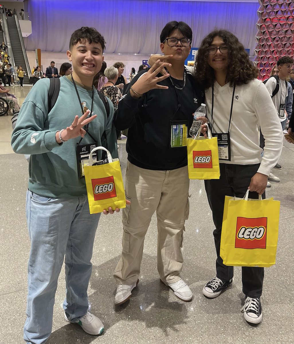 MVHS Choir tweet media