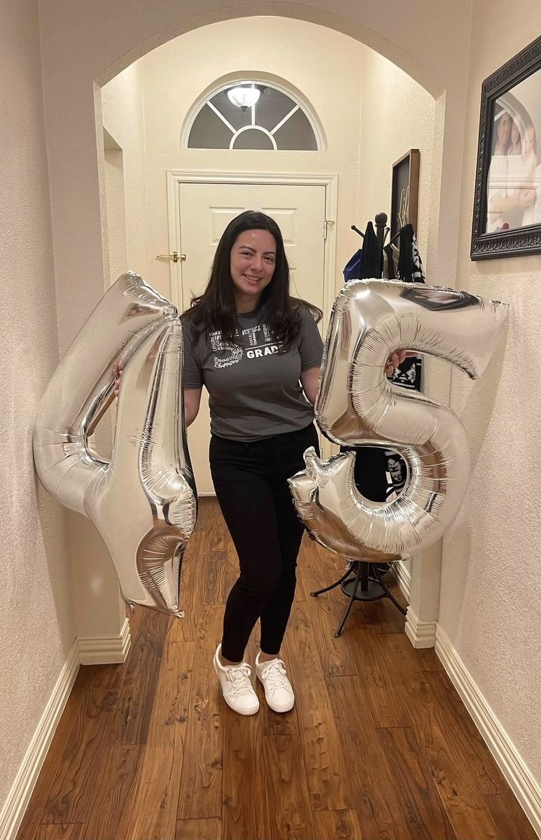 Congrats to <a href="/ASJohnston1/">A.S. Johnston Elementary School</a>’s Teacher of the Year!! <a href="/soniacova1/">Mrs. Covarrubias</a> is an amazing teacher and she’s deserving of this award!! 🥹 Her kindness and auro is contagious!! She’s doing hard things teaching  4th &amp; 5th grade! ❤️ being able to geek out over 4th Wing and Iron Flame with you!! 🫶🏾