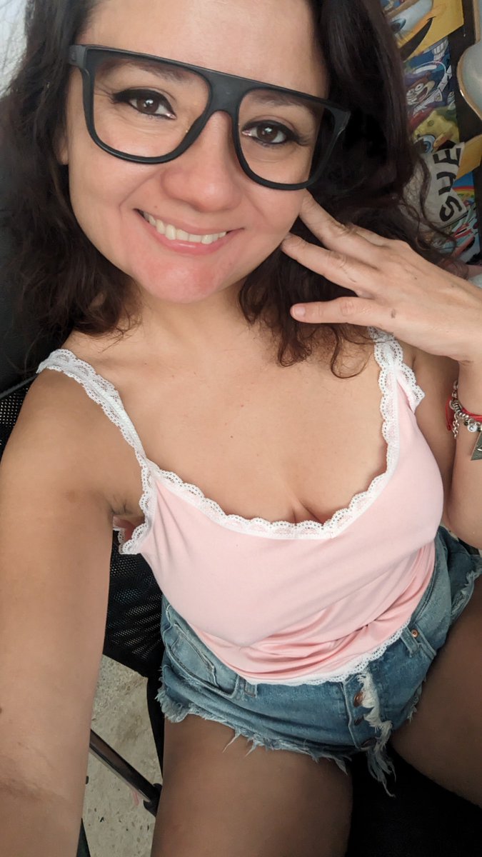 AgheCarol's tweet photo. Los quiero pervertiamigos.💋 https://t.co/awCnhnO6pQ