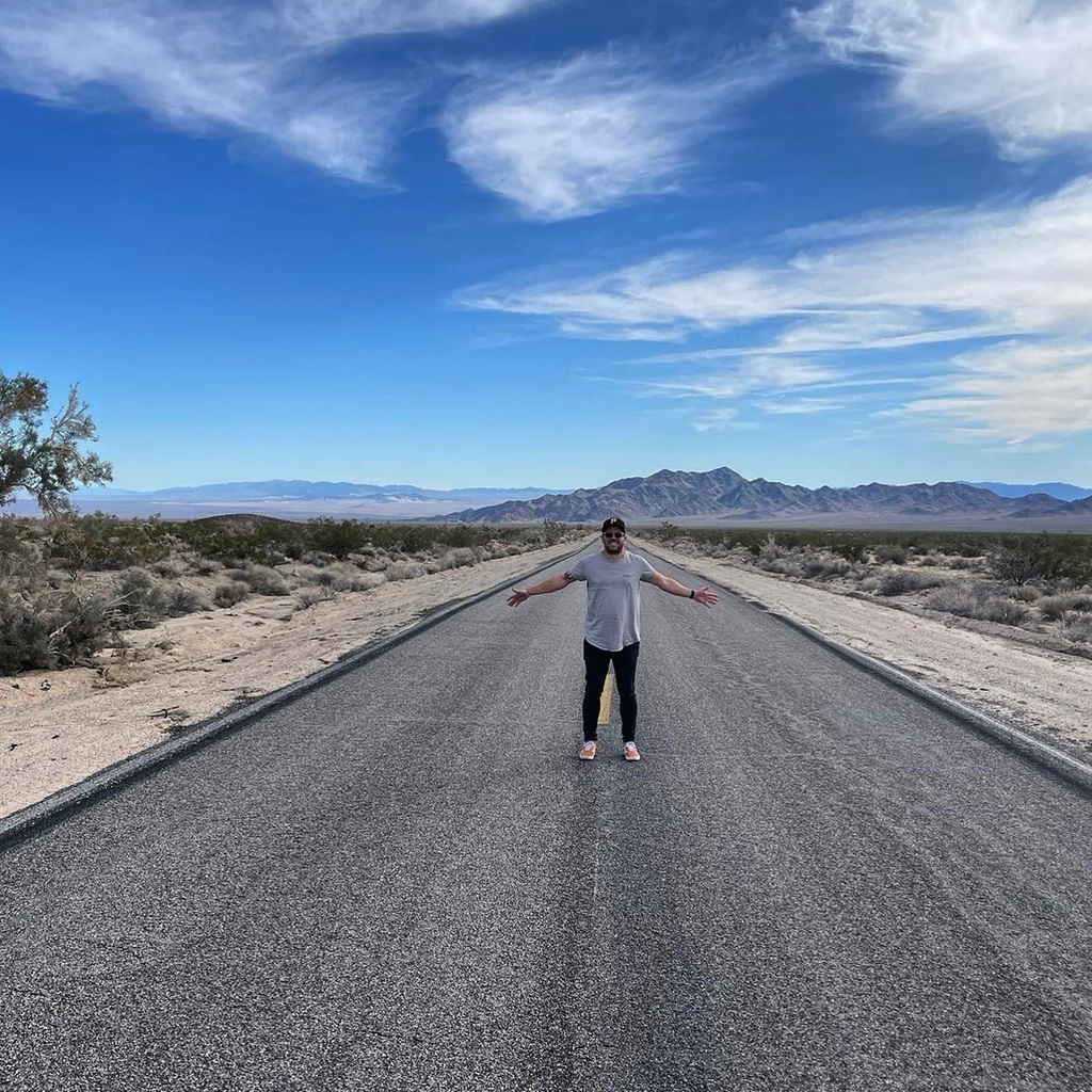 Arms are stuck like this. instagr.am/p/C3Tsu3svTtk/