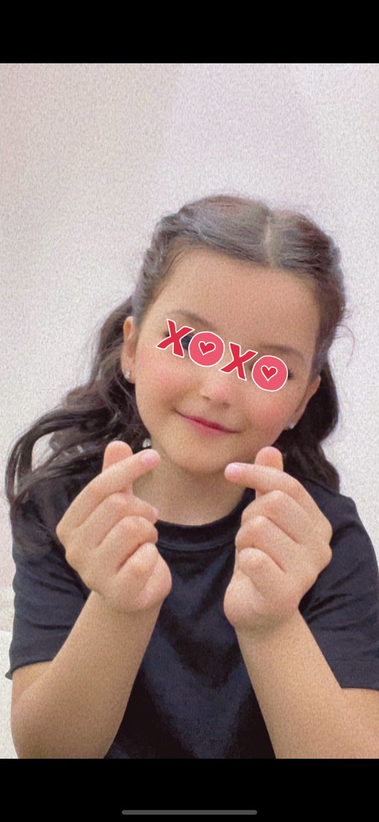 ( انتي أخر العنقود في قلبي ، وأخر حبّه ).